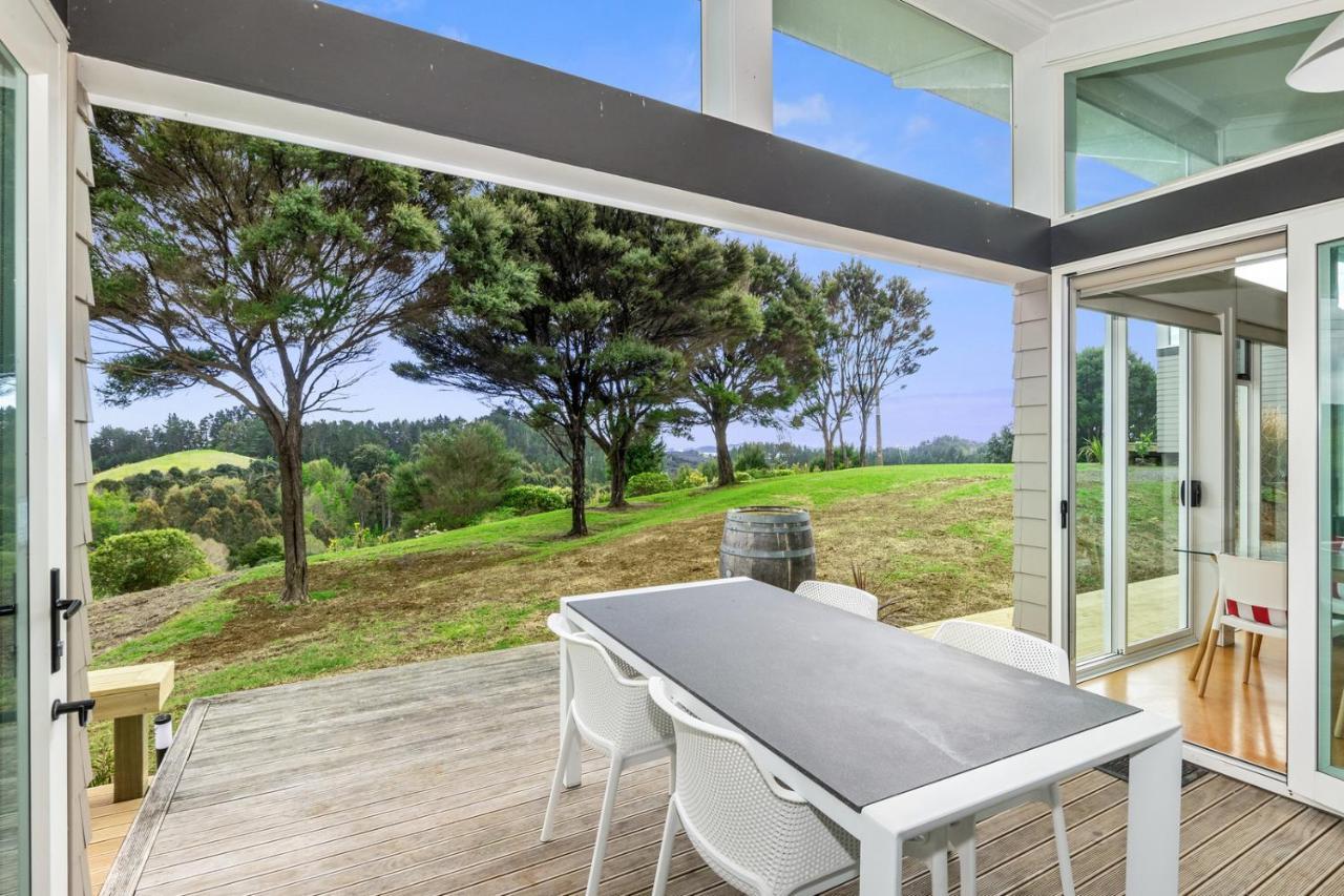 Paroa Bay Chalets - Te Whare Tui Russell Exterior photo